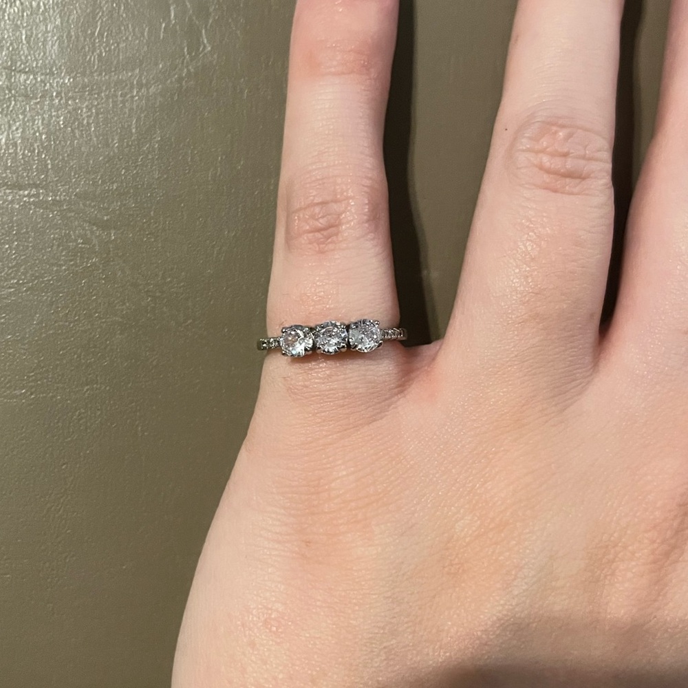 Charmed Aroma | Size 6 Triple Stone Ring